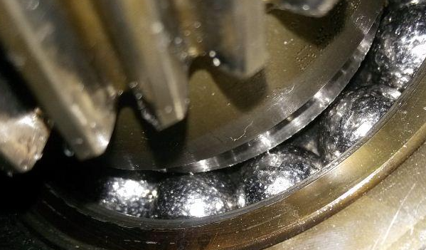 高溫風(fēng)機軸承溫度高燒壞